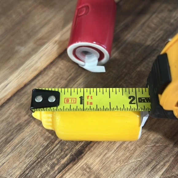 Cute Mini Salt and Pepper Shakers. - Picture 14 of 16